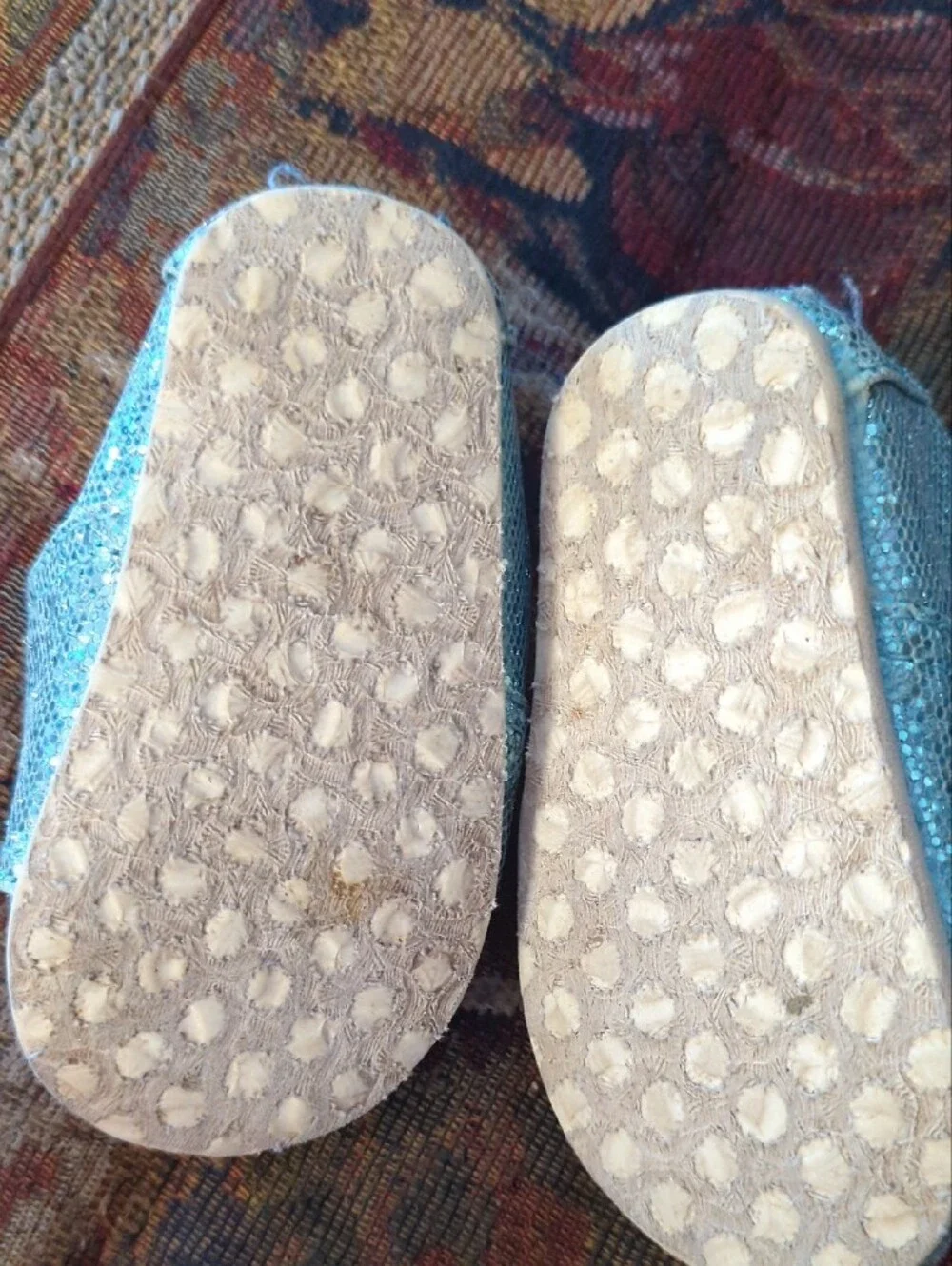 Toms T3 Kids Glitter Slip-On Moccasins in Sparkling Light Blue